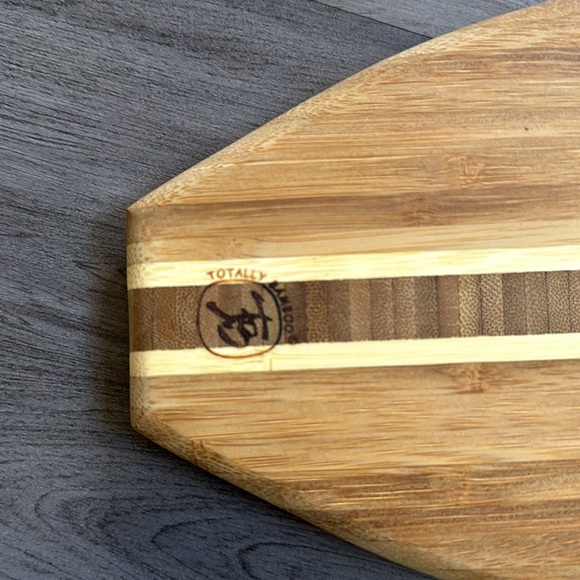 NWT Totally Bamboo Surfer Cheese Board/Cutting board - Picture 6 of 9
